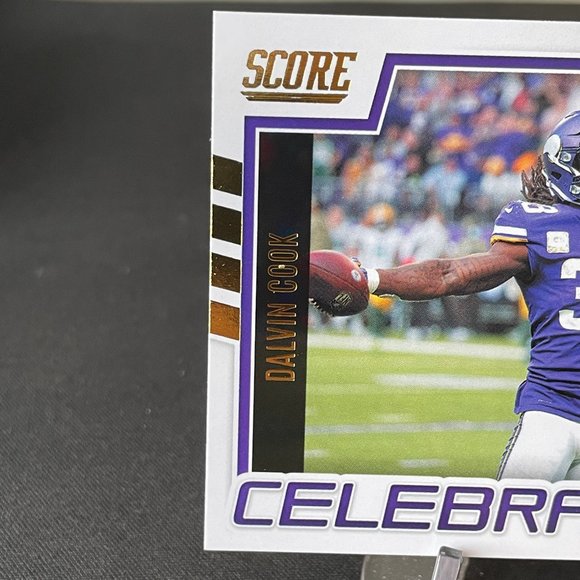 2022 Dalvin Cook Panini Gold Celebration Card #C-DC Minnesota Vikings - Picture 2 of 4